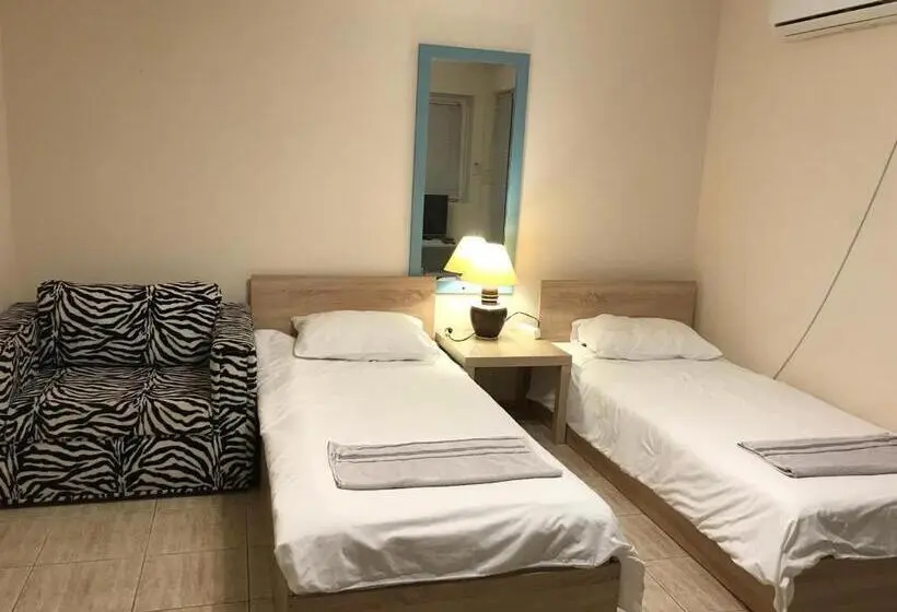 スタンダードルーム, Ssenyange Guest House