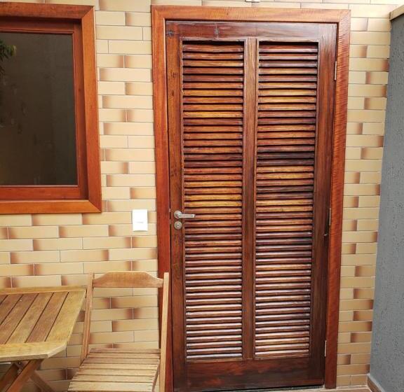 プールビュースタンダードルーム, Suítes Verano Ubatuba   Bairro Itaguá   Com Piscina