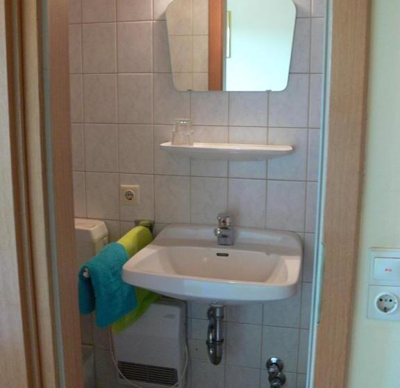 标准单人间, Pension Zur Einkehr