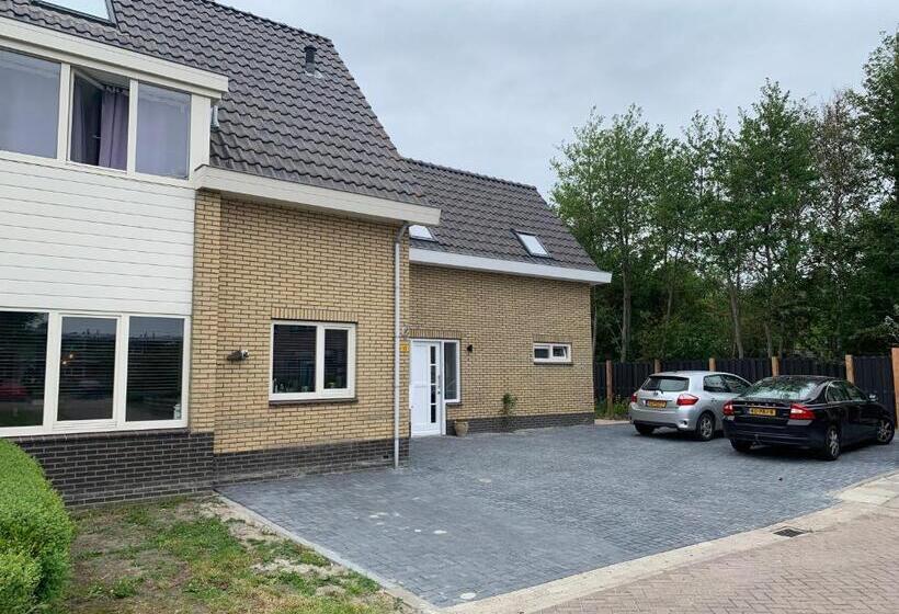 디럭스 룸, Dock10texel