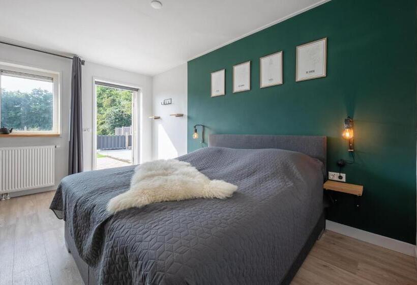 디럭스 룸, Dock10texel