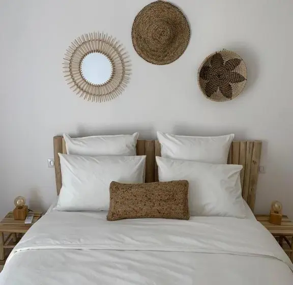 Chambre Standard Vue Piscine, Le Cabanon De Val