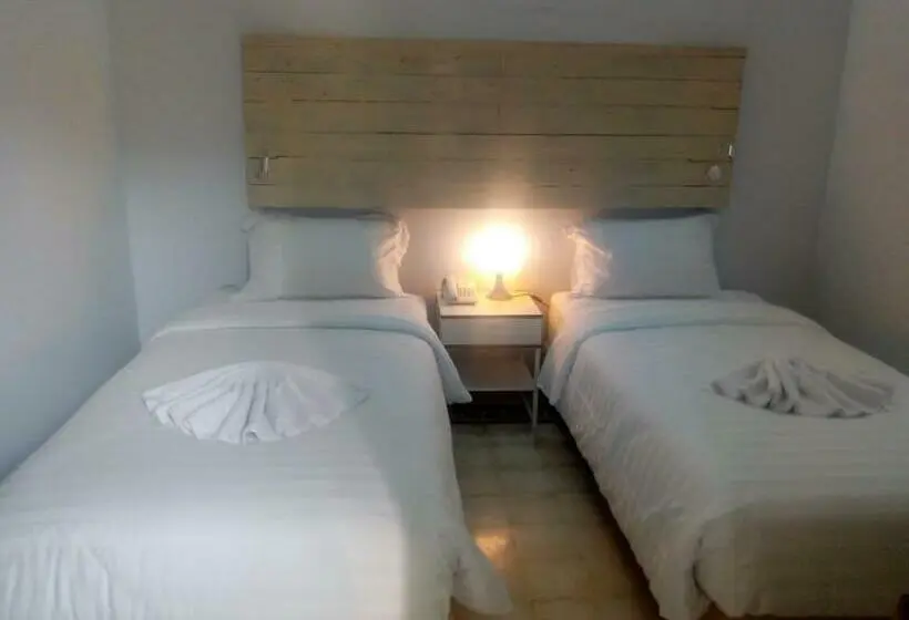 Deluxe Zimmer, Belva Huis