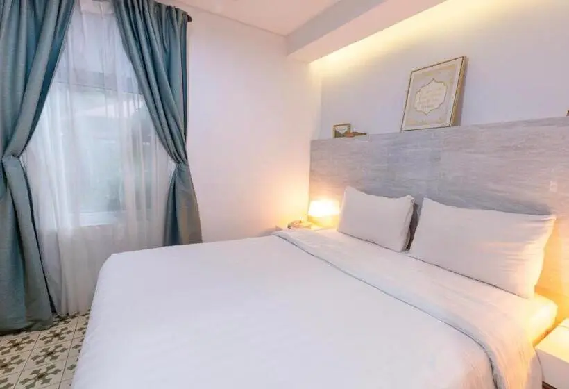 Deluxe Zimmer, Belva Huis