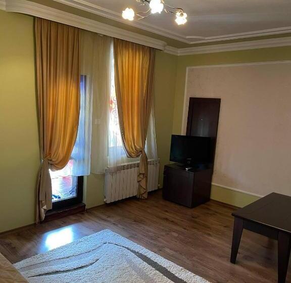 주니어 스위트 발코니, Bulgari Melnik