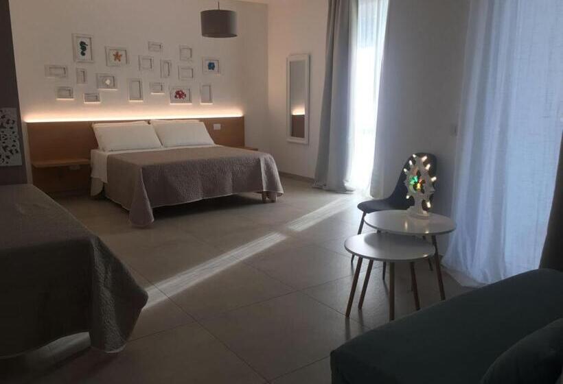 Quarto Superior Quádruplo, Le Rondini House