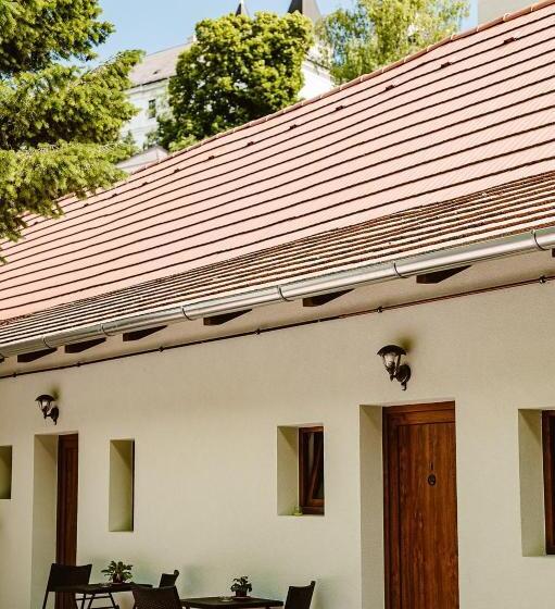 غرفة ديلوكس, Sziklavendeghaz