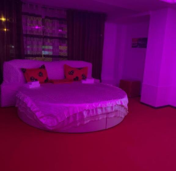 חדר סטנדרט עם מיטת קינג, Karra Hotels