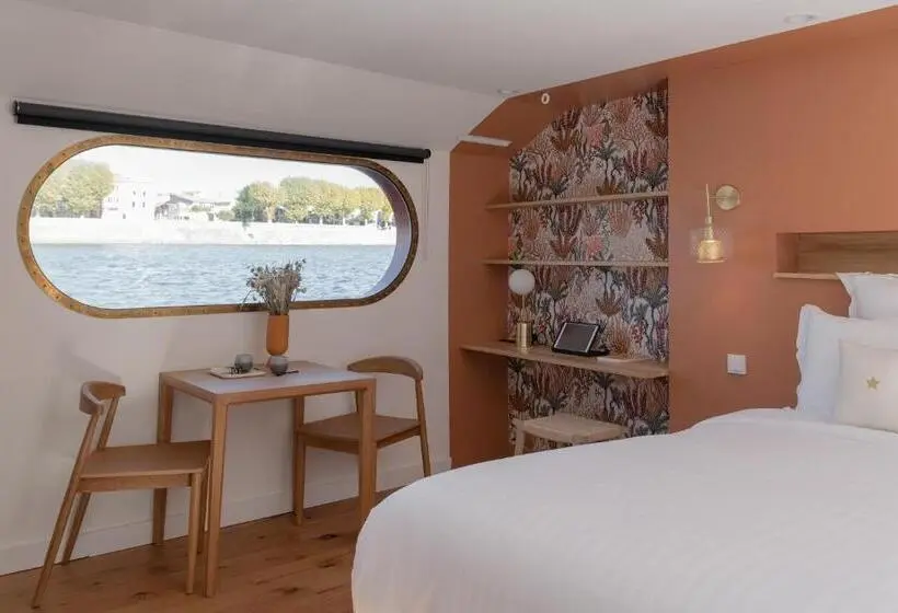 １ベッドルームハウス, La Peniche   Bed And Bicycle   Tournon