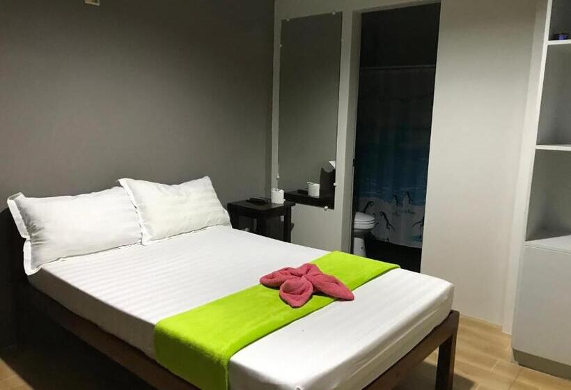 اتاق استاندارد, 2020 Travelers Inn