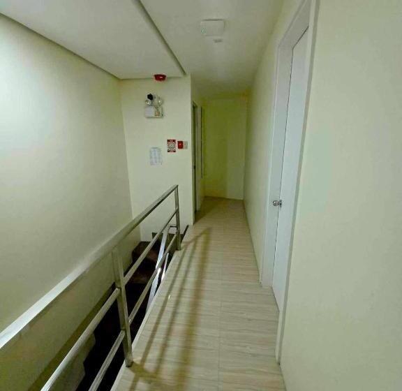 آپارتمان 2 خوابه, 2020 Travelers Inn