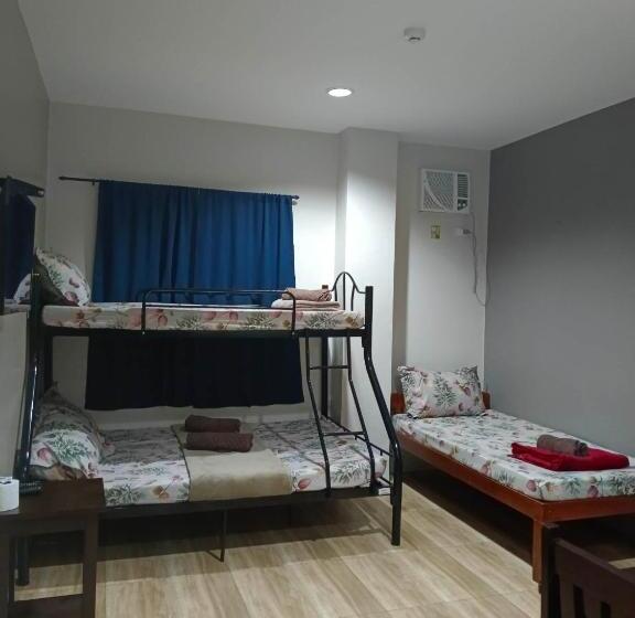 اتاق خانوادگی, 2020 Travelers Inn