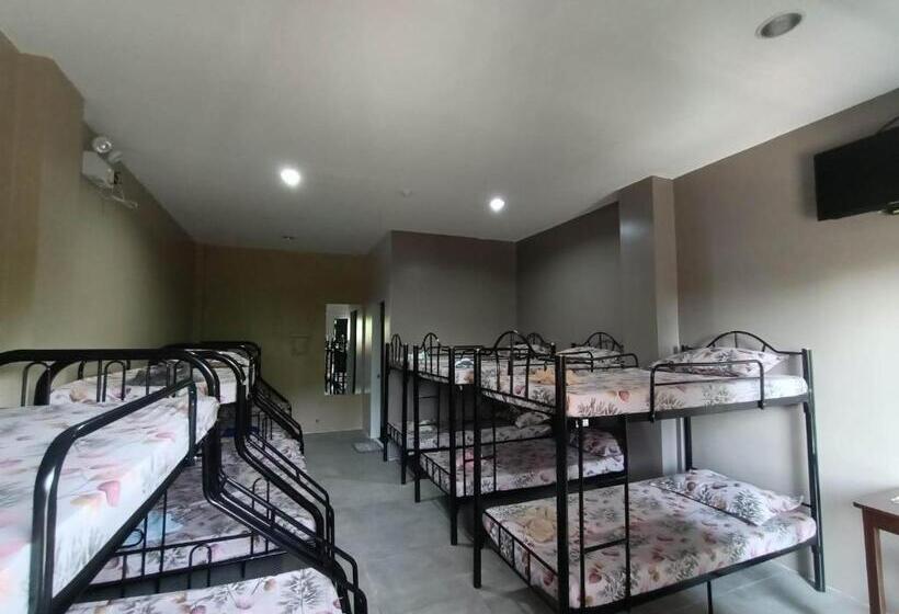 اتاق کلاسیک چهارنفره, 2020 Travelers Inn