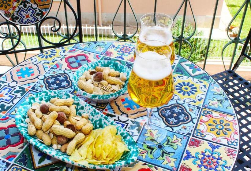 Standard Triple Room with Terrace, B&b Ciccannina