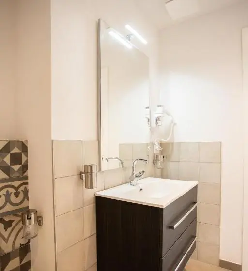 سوییت خانوادگی, Alpencity Suites