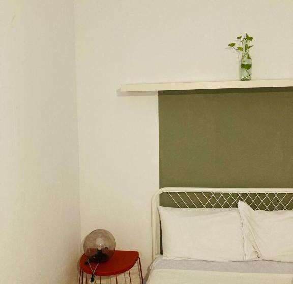 اتاق استاندارد با سرویس بهداشتی مشترک, Maria Magdalena   Room 4