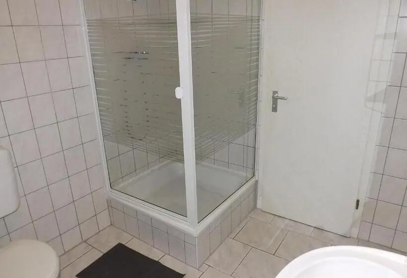 バス共有のスタンダードルーム, City Pension Bautzen