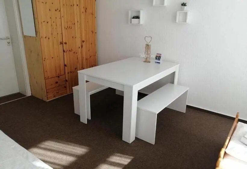 バスルーム共有のトリプルスタンダード, City Pension Bautzen