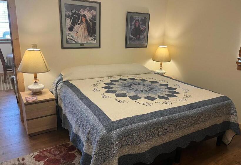 جناح سرير كينج, Creekside Downtown Vacation Suites, Only Adults 25 Or Older