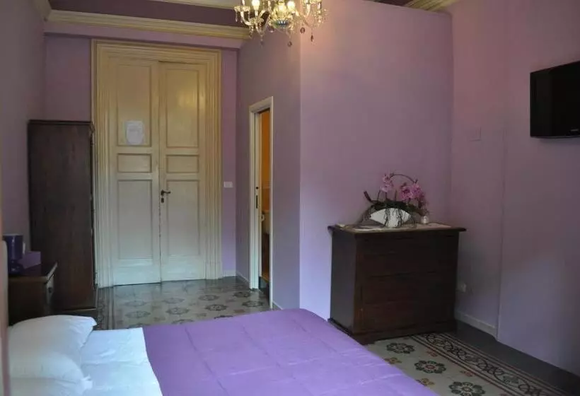 اتاق استاندارد, B&b Teatro Bellini