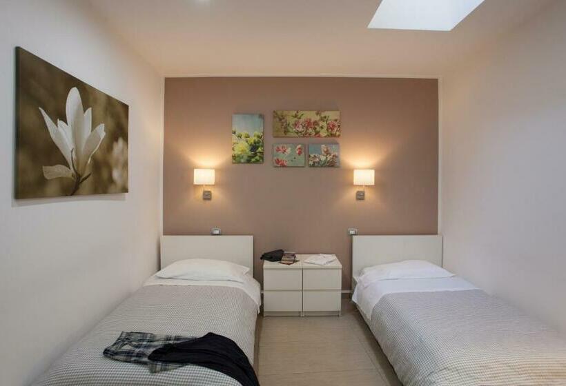 اتاق لوکس, B&b Trio D Archi  La Pilozza Infiorata