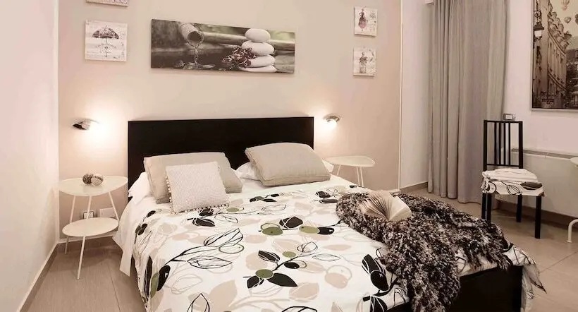 اتاق لوکس, B&b Trio D Archi La Pilozza Infiorata