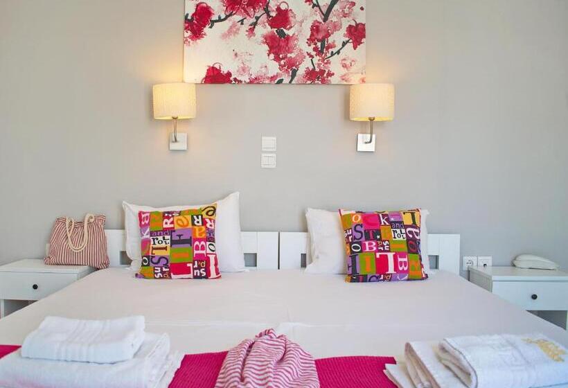 Номер Deluxe, Camara