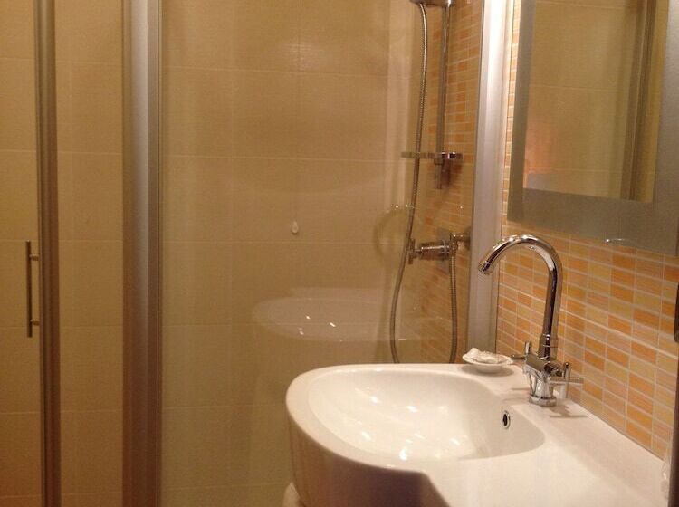 سوییت جونیور, La Maison Des Reves