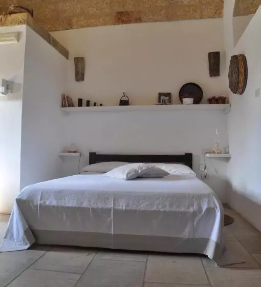 エコノミールーム, Masseria Uccio