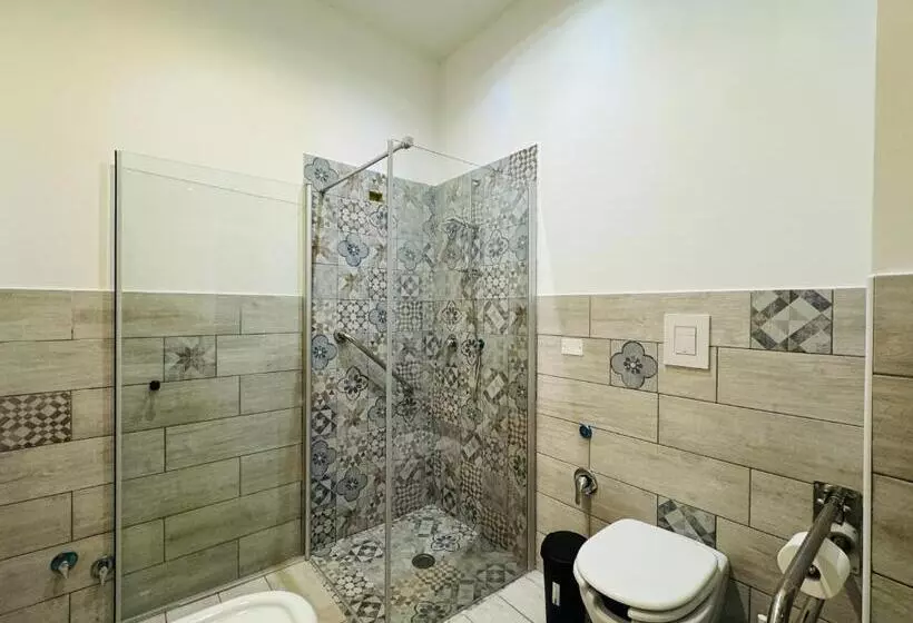 اتاق استاندارد سه نفره, Hostel Mancini Naples