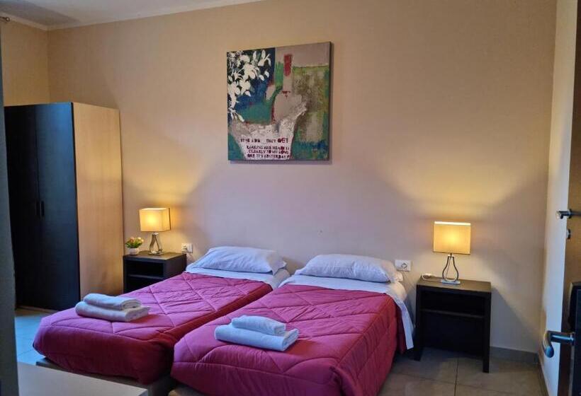 اتاق استاندارد چهار تخته, Mosaic