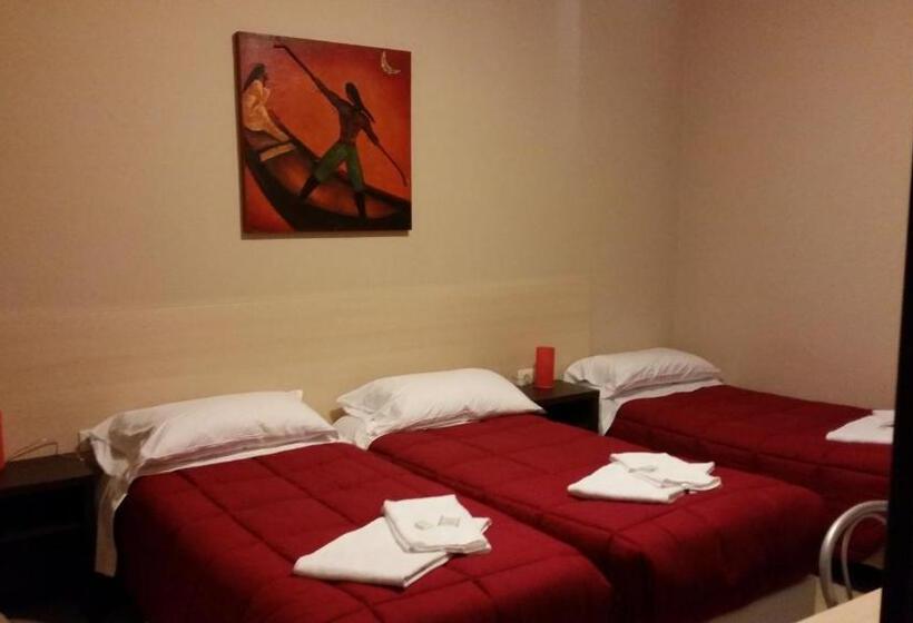 اتاق استاندارد سه نفره, Mosaic