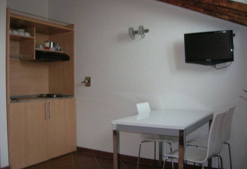 آپارتمان 2 خوابه, Alabarda