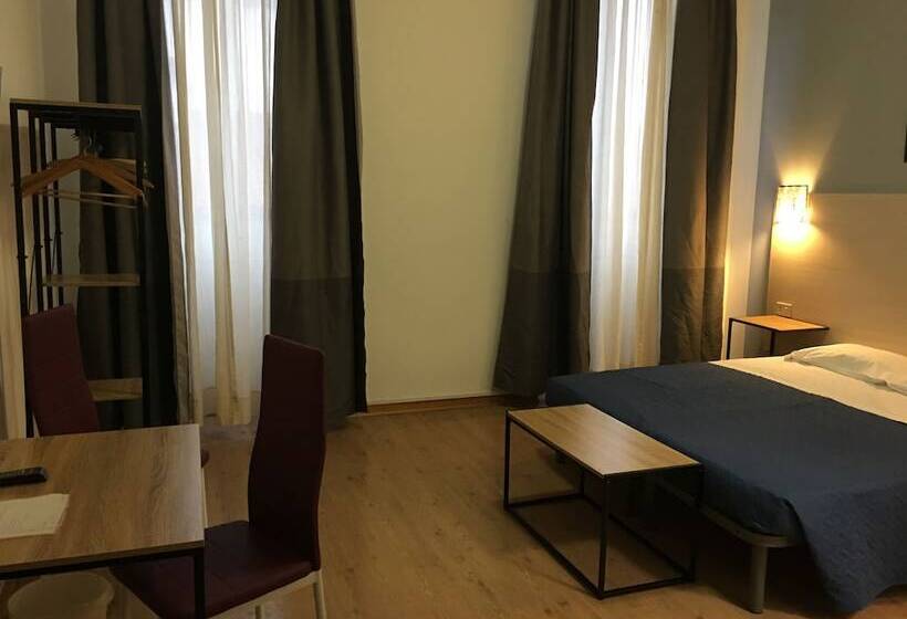 اتاق استاندارد, Alabarda