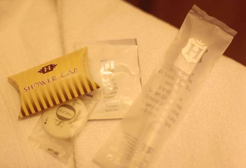 四人标准间, Arco Romana