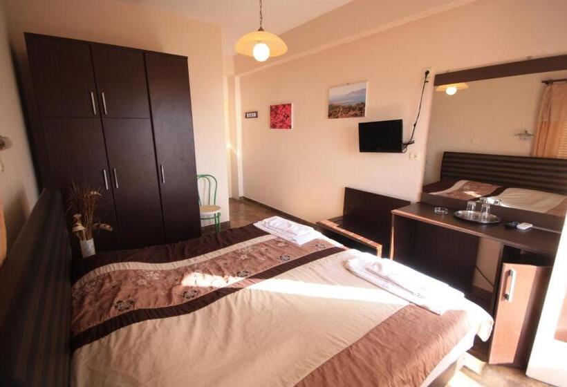 Номер Стандарт Вид на Море, Ulrika