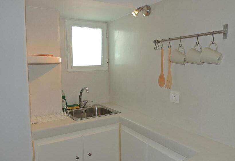 Triple Room Sea View, Zisis Pension