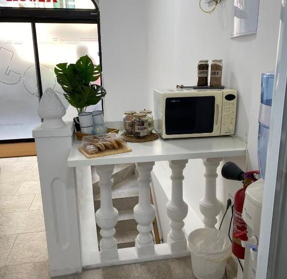 اتاق عادی, Aloja Madrid