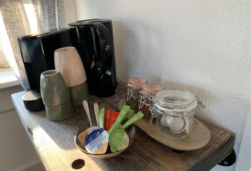 スタンダードルーム, Bed And Breakfast Goes