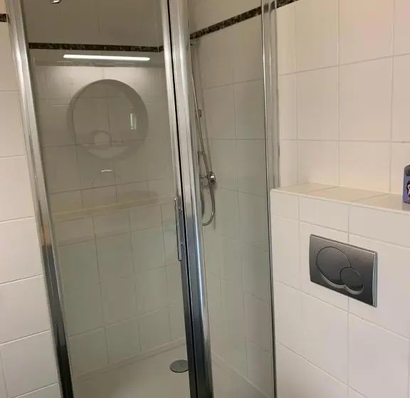デラックスルーム, Bed And Breakfast Goes