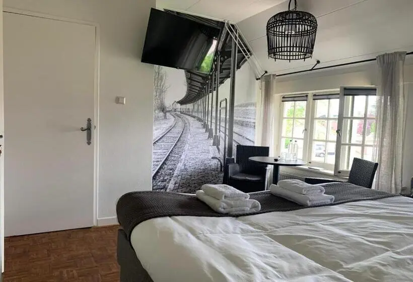 デラックスルーム, Bed And Breakfast Goes