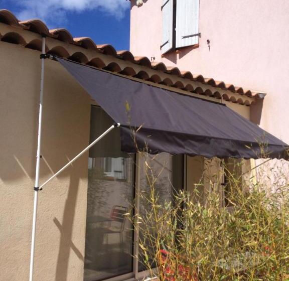 استودیو خانوادگی, La Calanq Aise