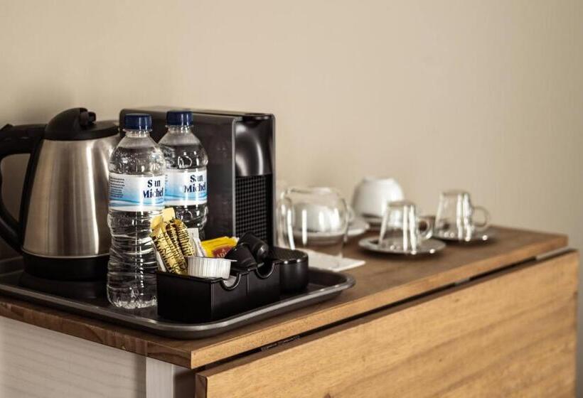 اتاق سوپریور با تخت بزرگ, The Segond