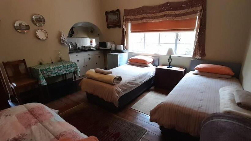 חדר משפחתי, Migdal Oz Aka Rufpatch