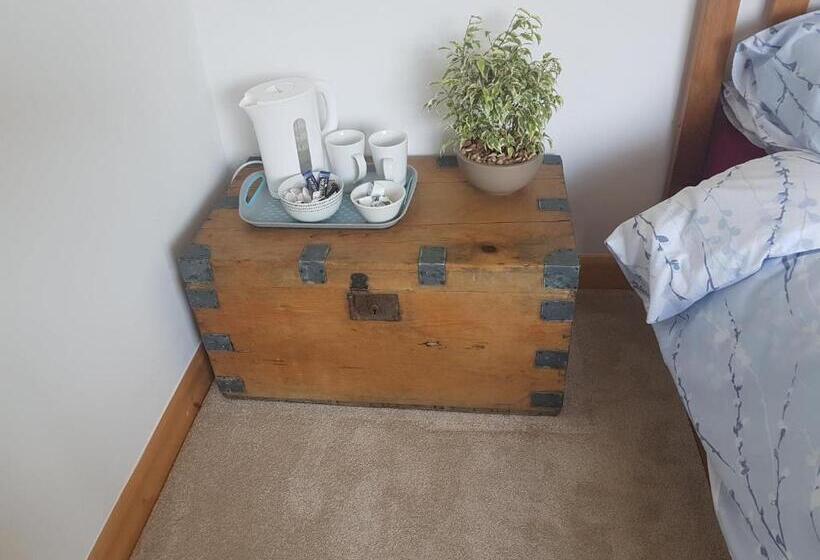 غرفة قياسية سرير كينج, Thorncroft B&b   Adults Only