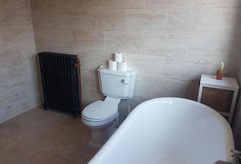 غرفة ديلوكس سرير كينج, Thorncroft B&b   Adults Only