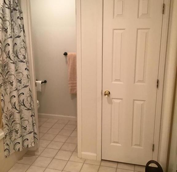 جناح غرفتين نوم, Heart Of Branson