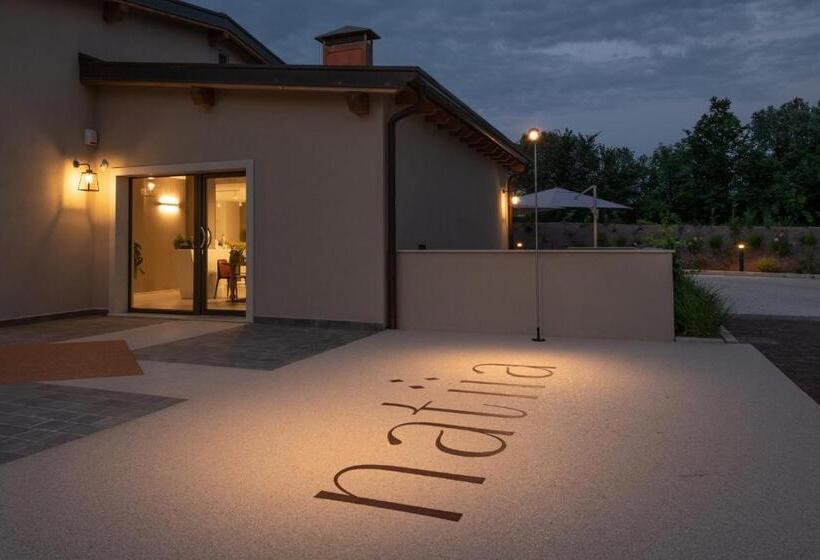 سوییت جونیور با بالکن, Natiia Relais Adults Only