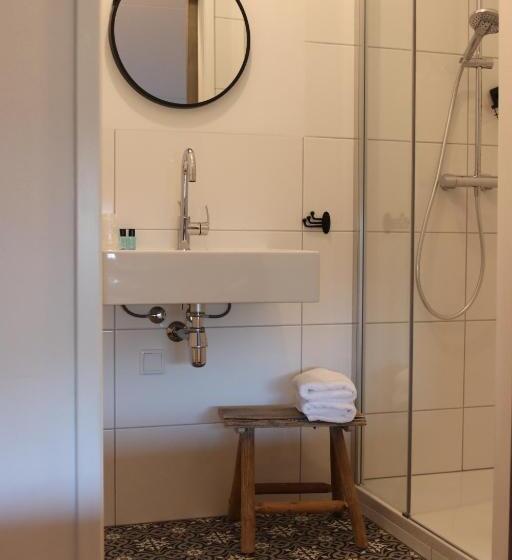 اتاق لوکس, Porcus Campus