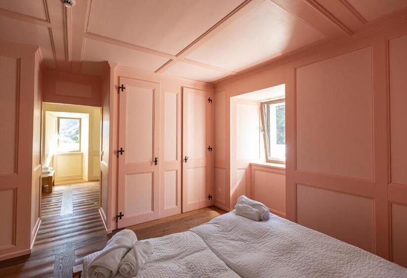 חדר משפחתי, Restaurant Stockalperturm